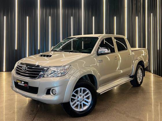 TOYOTA HILUX 3.0 SRV TOP 4X4 CD 16V TURBO INTERCOOLER DIESEL 4P AUTOMÁTICO TOYOTA HILUX 3.0 SRV TOP 4X4 CD 16V TURBO INTERCOOLER DIESEL 4P AUTOMÁTICO